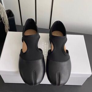 Maison Martin Margiela Black Split-Toe Cutout Flats